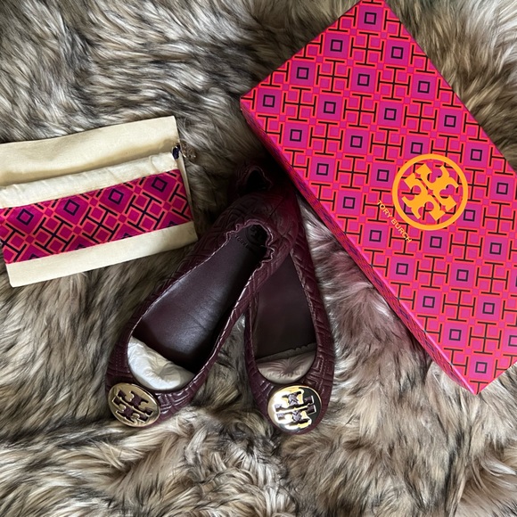 Brand new in box Boudreaux Tory Burch flats! Burgundy shoes - Picture 3 of 8